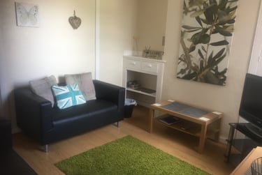 4 bed house, Manfield Road, Abington, Northampton, NN14NN - Image 1