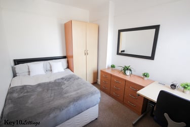 5 bed house, Francis Avenue, Southsea, Portsmouth, PO40HN - Image 3
