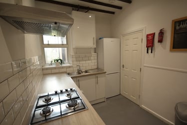 4 bed house, Mafeking Road, Southsea, Portsmouth, PO49BE - Image 1
