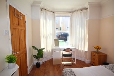 4 bed house, Jessie Road, Southsea, Portsmouth, PO40EJ - Image 3