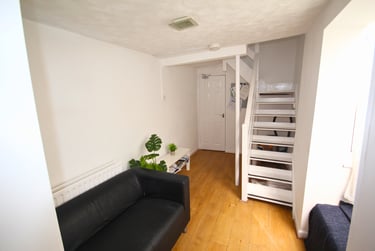 5 bed house, Exmouth Road, Southsea, Portsmouth, PO52QL - Image 1