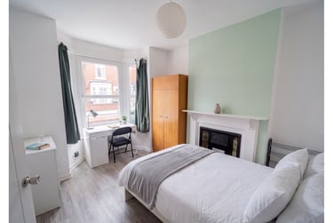 4 bed house, Jubilee Road, Southsea, Portsmouth, PO40JE - Image 1