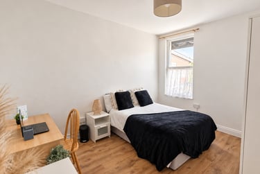5 bed house, Fawcett Road, Southsea, Portsmouth, PO40LG - Image 3