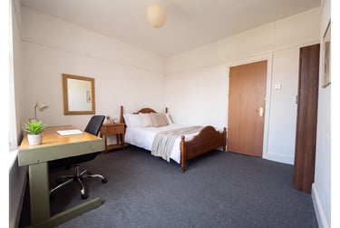 4 bed house, Heidelberg Road, Fratton, Portsmouth, PO40AS - Image 2