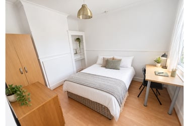 4 bed house, Jessie Road, Southsea, Portsmouth, PO40EJ - Image 2