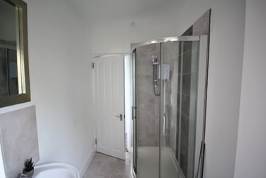 2 bed flat, Albert Road, Southsea, Portsmouth, PO40JT - Image 9