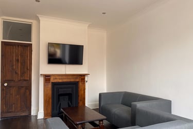 4 bed house, Devonshire Square, Southsea, Portsmouth, PO40JJ - Image 2