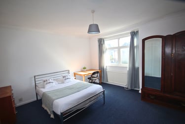 5 bed house, Francis Avenue, Southsea, Portsmouth, PO40HL - Image 1