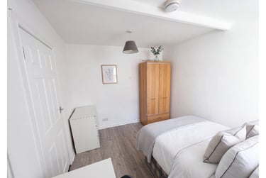 5 bed house, Exmouth Road, Southsea, Portsmouth, PO52QL - Image 4