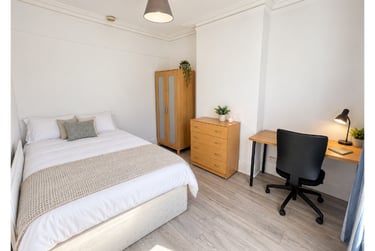 5 bed house, Jessie Road, Southsea, Portsmouth, PO40EJ - Image 2