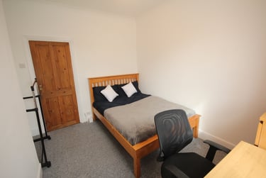 4 bed house, Mafeking Road, Southsea, Portsmouth, PO49BE - Image 3