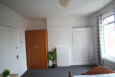 4 bed house, Heidelberg Road, Fratton, Portsmouth, PO40AS - Image 2