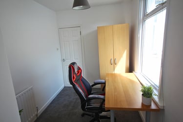 5 bed house, Exmouth Road, Southsea, Portsmouth, PO52QL - Image 3