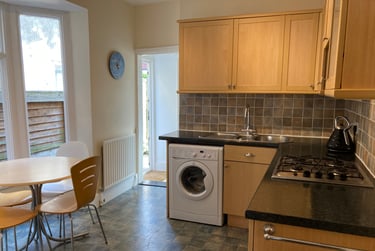 4 bed house, Reginald Road, Southsea, Portsmouth, PO49HL - Image 2