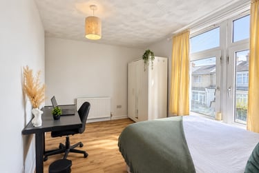 5 bed house, Fawcett Road, Southsea, Portsmouth, PO40LG - Image 2