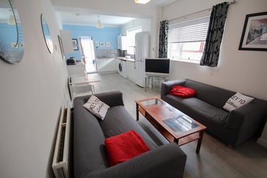 5 bed house, Jessie Road (Popular Student Road), Near university, Portsmouth, PO40EL - Image 1