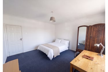 5 bed house, Francis Avenue, Southsea, Portsmouth, PO40HL - Image 1