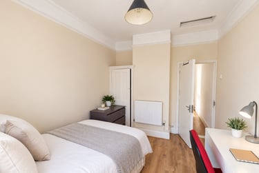 5 bed house, Fawcett Road, Southsea, Portsmouth, PO40LB - Image 4