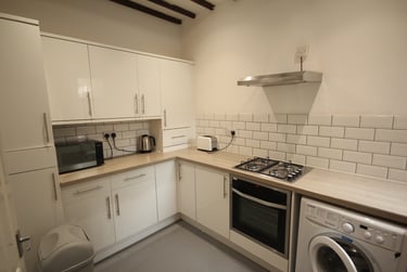 4 bed house, Mafeking Road, Southsea, Portsmouth, PO49BE - Image 2