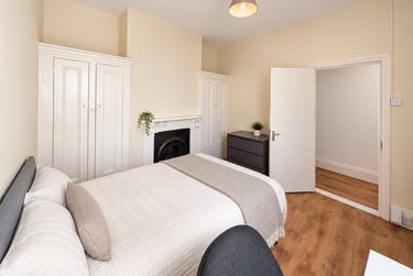 5 bed house, Fawcett Road, Southsea, Portsmouth, PO40LB - Image 2