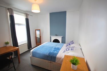 4 bed house, Jubilee Road, Southsea, Portsmouth, PO40JE - Image 1