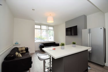 6 bed house, Balmoral Road, Fallowfield, Manchester, M146WG - Image 2
