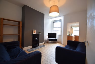 4 bed house, Whitby Road, Fallowfield, Manchester, M146QL - Image 1
