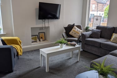 11 bed house, Parkfield Street, Rusholme, Manchester, M144PN - Image 1