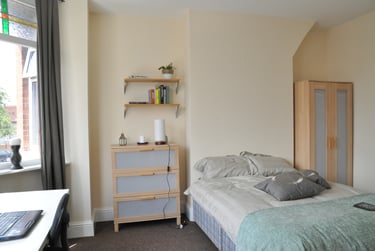 6 bed house, Sunny Bank Road, Victoria park, Manchester, M130XF - Image 5