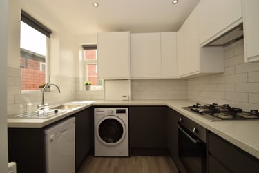 3 bed house, Carlton Avenue, Rusholme, Manchester, M147WL - Image 2