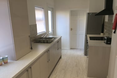 3 bed house, Kildare street, Near university, Middlesbrough, TS14RF - Image 1