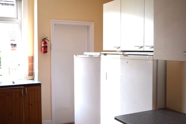 7 bed house, Linden Grove, Fallowfield, Manchester, M146YE - Image 3
