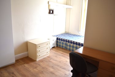7 bed house, Linden Grove, Fallowfield, Manchester, M146YE - Image 15