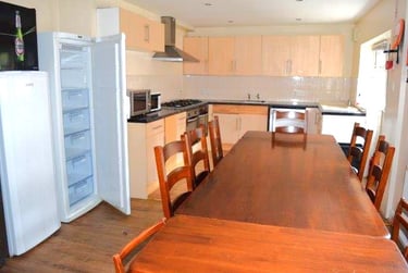 9 bed house, Egerton Road, Fallowfield, Manchester, M146RA - Image 9