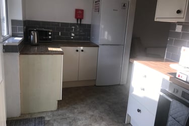 4 bed house, Little Breach, City Centre, Chichester, PO195TZ - Image 12