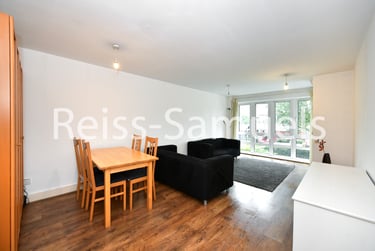 3 bed flat, St. Davids Square, Isle of Dogs, London, E143WB - Image 3
