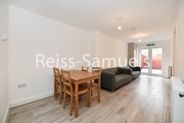 6 bed house, Lockesfield Place, Isle of Dogs, London, E143AH - Image 1