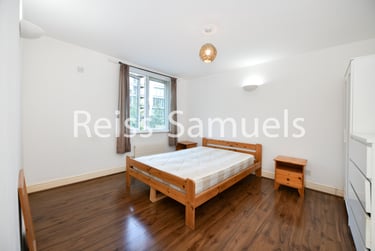 2 bed flat, Westferry Road, Canary Wharf, London, E148LS - Image 12