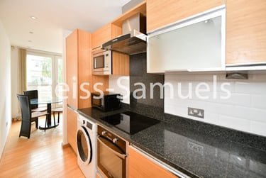1 bed flat, Westferry Road, Isle of Dogs, London, E143RS - Image 6