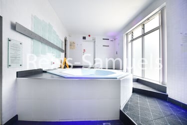 3 bed flat, Westferry Road, Canary Wharf, London, E148LU - Image 15