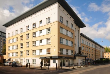 1 bed flat, Westferry Road, Isle of Dogs, London, E143ED - Image 1