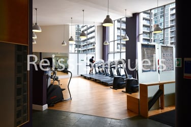 3 bed flat, Westferry Road, Canary Wharf, London, E148LS - Image 14