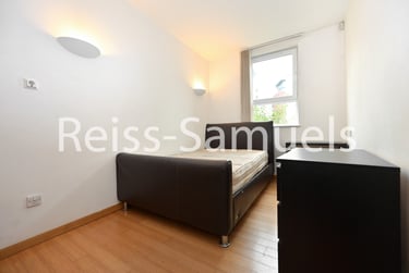 3 bed flat, Westferry Road, Isle of Dogs, London, E143RS - Image 10