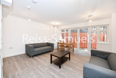 6 bed house, Ambassador Square, Isle of Dogs, London, E149UX - Image 2