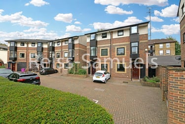 5 bed house, Barnfield Place, Isle of Dogs, London, E149YA - Image 2