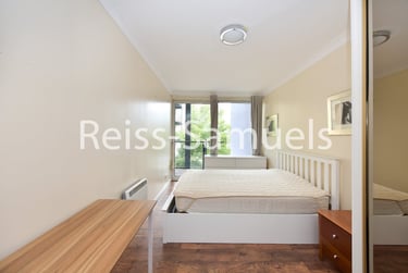 3 bed flat, Boardwalk Place, Poplar, London, E145SE - Image 8