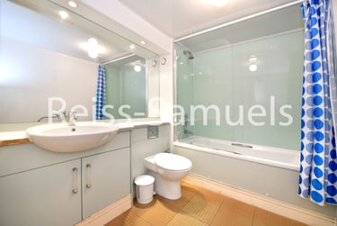 2 bed flat, Newton Place, Isle of Dogs, London, E143TT - Image 9