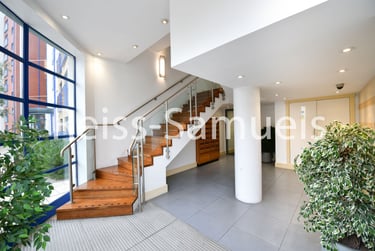 2 bed flat, Newton Place, Isle of Dogs, London, E143TT - Image 9