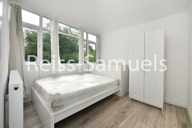4 bed house, Whitebeam Close, Stockwell, London, SW90EG - Image 1