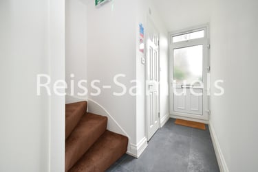4 bed house, Whitebeam Close, Stockwell, London, SW90EG - Image 7
